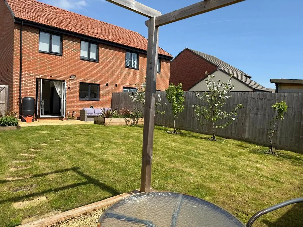 Modern 3 Bedroom Home In Exeter
