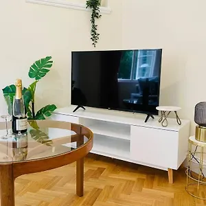 Nomihomes-otis House-free Parking X 2-central -10ppl Holiday home